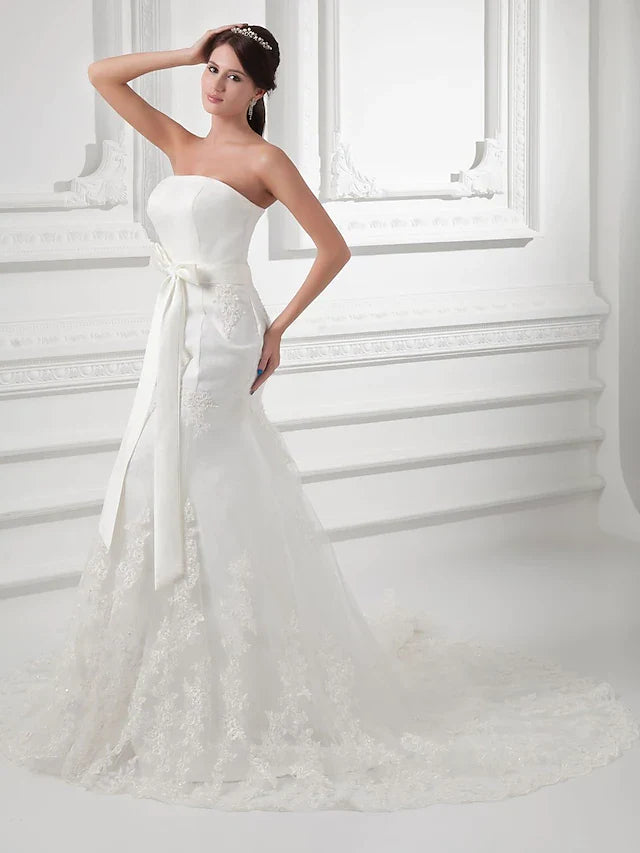 Wedding Dresses Strapless Chapel Train Lace Satin Tulle Strapless with Bow(s) Buttons Beading