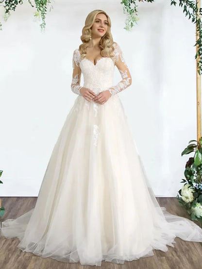 Princess A-Line Wedding Dresses Sweetheart Neckline Lace Tulle Sleeveless Country Formal Luxurious with Pleats Appliques