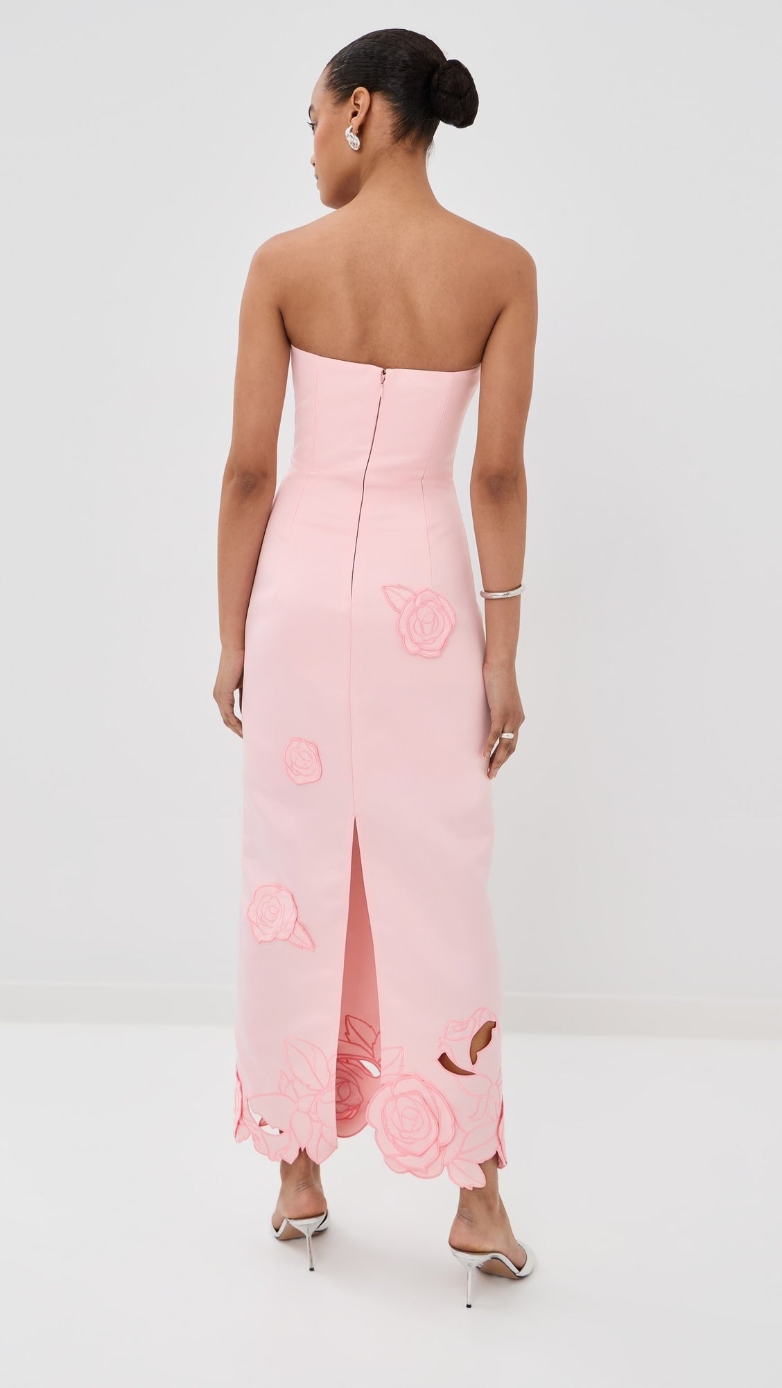 Romantic Strapless Rose-Appliquéd Crepe Evening Dresses