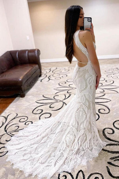 Sheath Lace Wedding Dress open Back Bridal Dress With Court Train