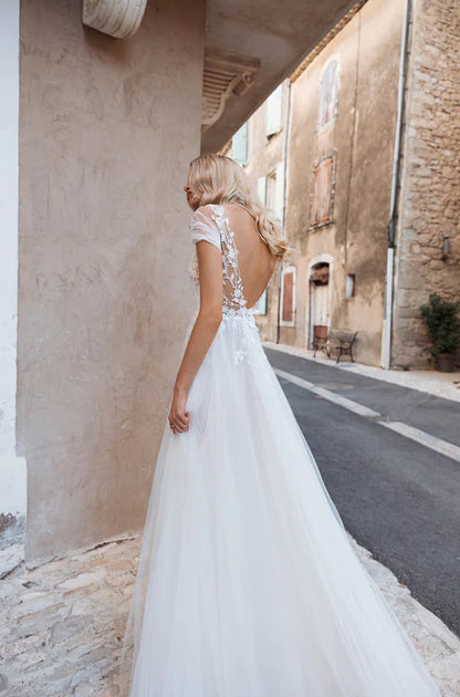 Off The Shoulder V-Neck Applique Backless Split Fork Tulle Wedding Dress