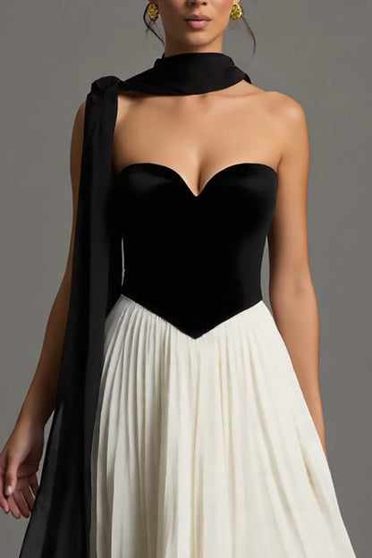 Vintage Black and White Contrast Velvet Halter Scarf Pleated Floor Length Evening Dress