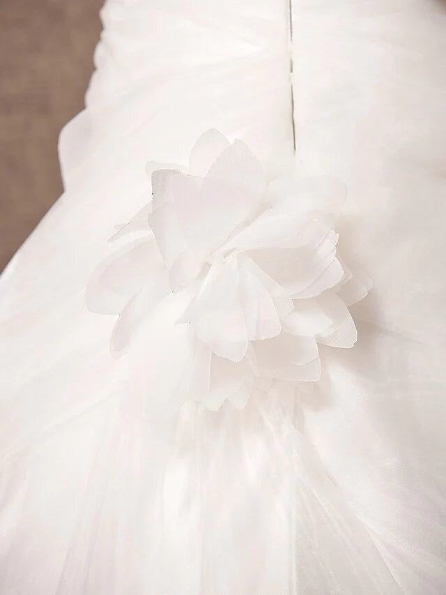 Ball Gown A-Line Wedding Dresses Strapless Court Train Organza Sleeveless