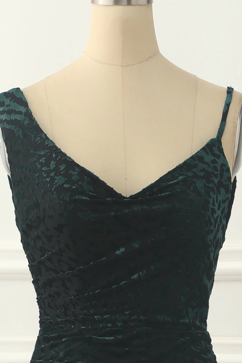 Dark Green V-Neck Spaghetti Strap Backless Velvet Mermaid Prom Dress ﻿
