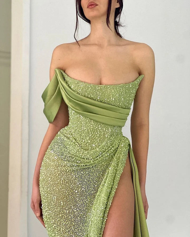 Sheath Brush Train Dresses Sleek Glitter Sparking Sequins Off the Shoulder Strapless Long Prom Dress With Slit Ruching