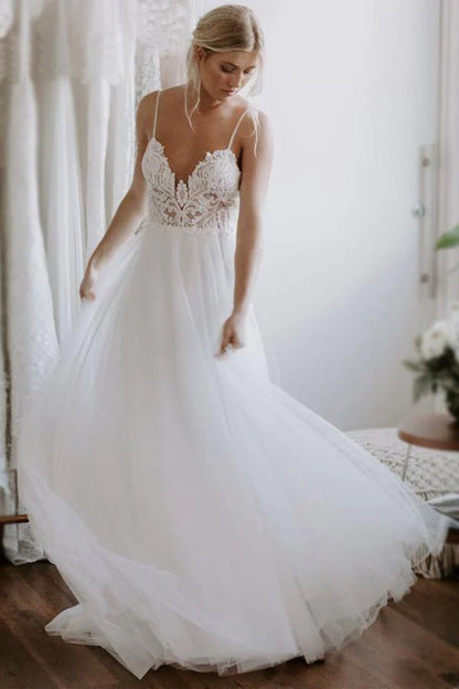 Backless Lace/Tulle Beach Wedding Dress Fashion Bridal Gown