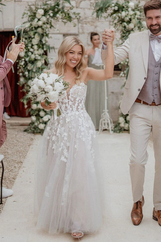 Fairy A Line Off-the-Shoulder Sweetheart V-Neck Tulle Wedding Dresses with Appliques