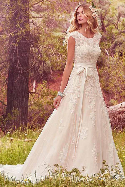 A-Line Tulle Wedding Dresses With Lace Appliques