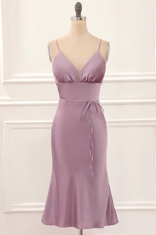 Grey Pink V-Neck Satin Spaghetti Straps Slim-fit Short Bridesmaid Dress ﻿