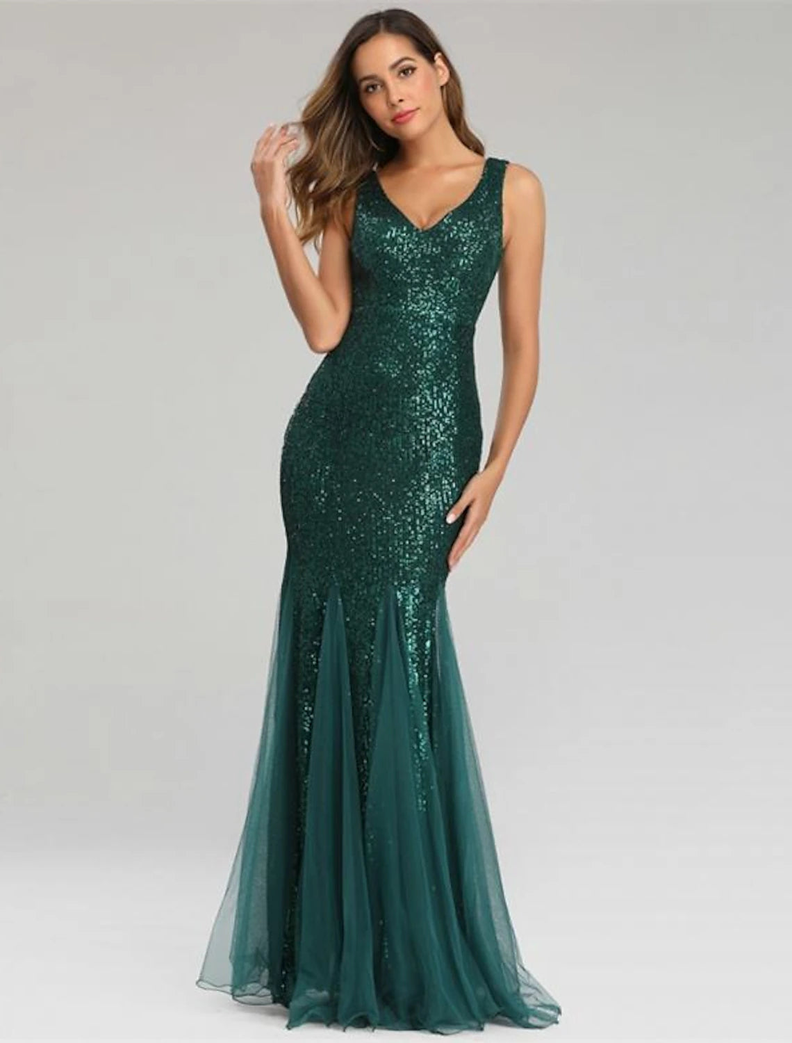 Sheath Mermaid Sleek Glitter Sparking Sequins Evening Dress Sleeveless Wedding Guest Gown  Floor Length  V Neck Prom Dress