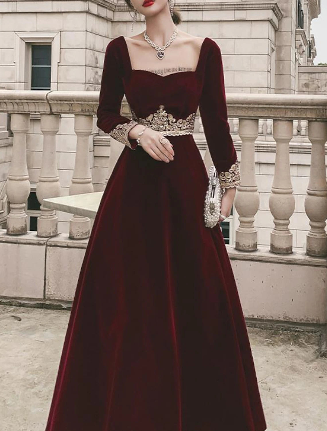 Fall Wedding Guest Dress A-Line Chrismas Dress Vintage Dress Halloween Party Wear Floor Length Long Sleeve Scoop Neck  Velvet with Appliques Evening Dress