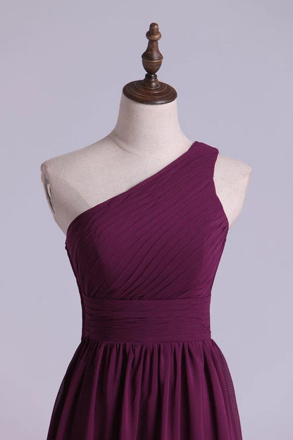 Magenta Chiffon One-Shoulder A-Line Pleats Long Maid of Honor Dress