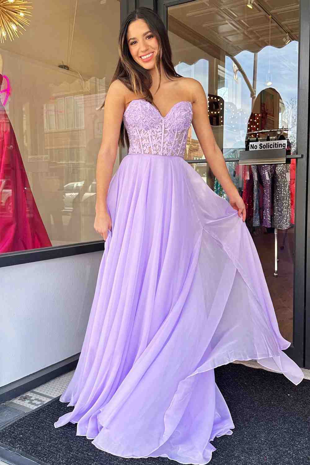 Sweep/Brush Train Dresses Off The Shoulder A-line Chiffon Applique Lace-Up Long Prom Dress