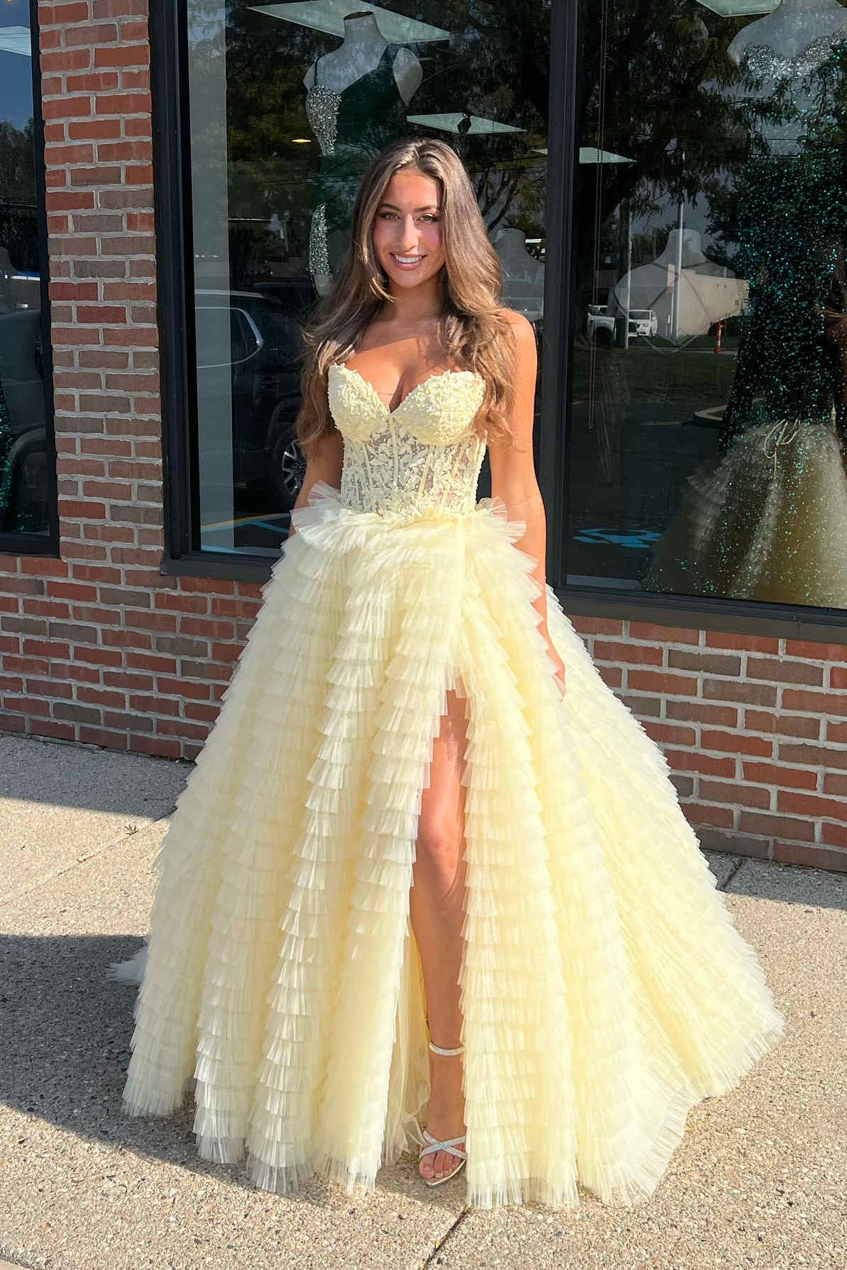 Sweep/Brush Train Dresses Layers Yellow Lace Corset Tiered Tulle Prom Dress