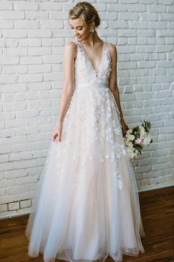 Lace Applique Ivory Wedding Dresses V Neck Beach Wedding Dress