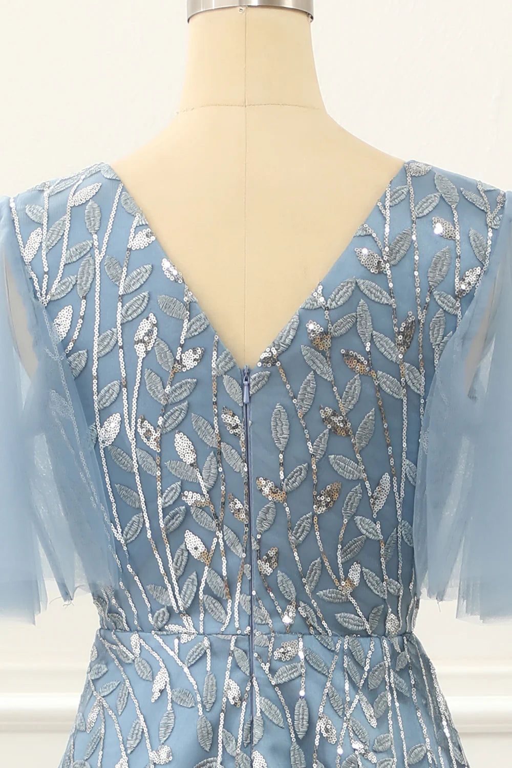 Blue V-Neck A Line Tulle Half Sleeve Prom Dress with Lace Appliques ﻿