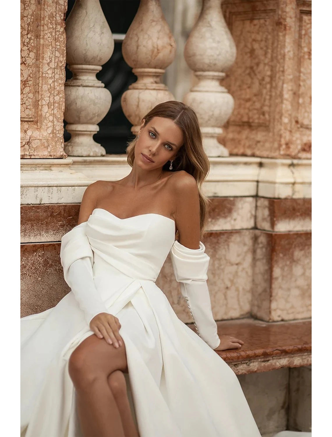 Fall November December Casual Wedding Dresses A-Line Off Shoulder Long Sleeve Court Train Satin Bridal Gowns Split Front Solid Color Split Fork Wedding Dresses