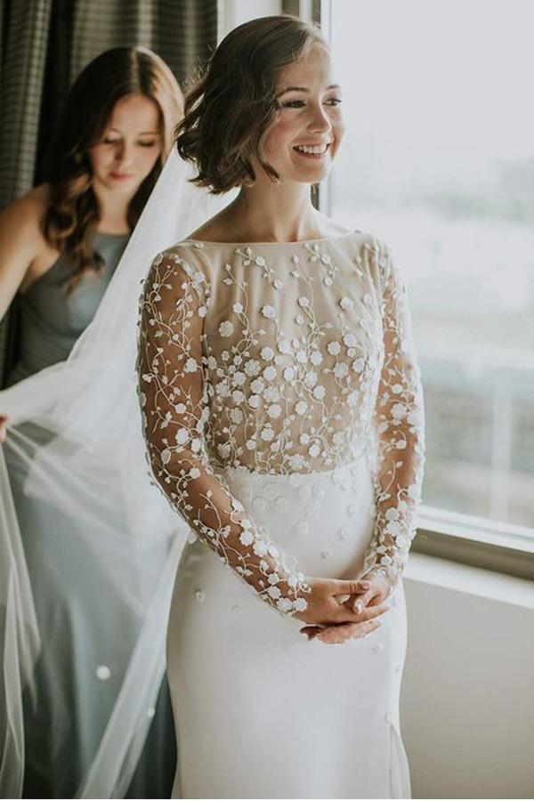 Scoop Neck Open Back Lace Long Sleeves Wedding Dresses with Split