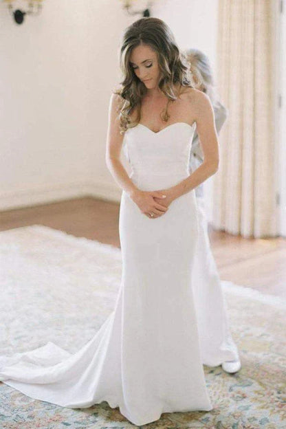 Simple Off White Mermaid Wedding/Bridal Dresses Sweetheart Neck