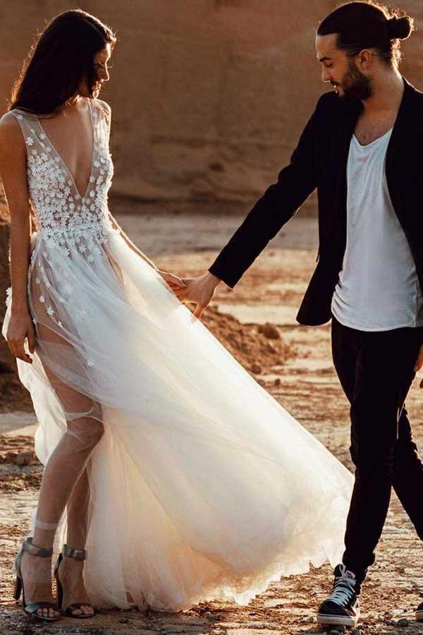 A-Line Deep V-Neck Tulle Wedding Dress with Appliques Split