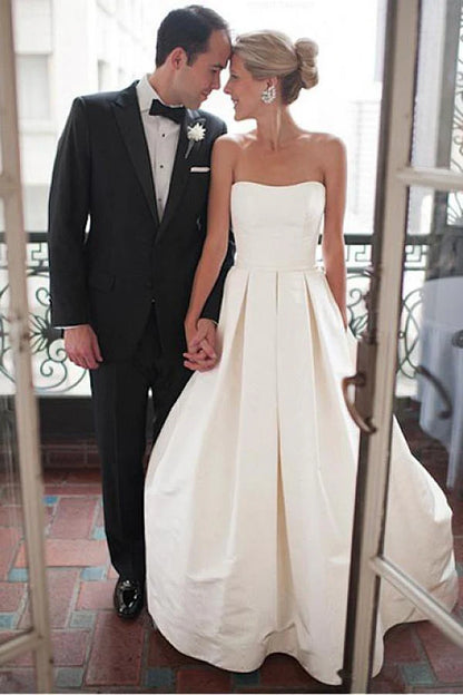 Sweetheart Court Train Ivory Satin Wedding Dress with Ruched