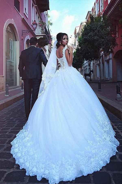 Tulle V-neck Neckline Ball Gown Wedding Dresses With Lace Appliques