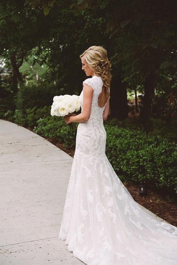 Elegant Lace Appliques Wedding Dress With Zipper Button