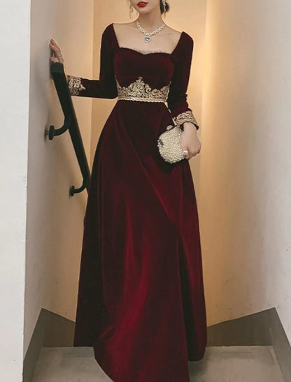 Fall Wedding Guest Dress A-Line Chrismas Dress Vintage Dress Halloween Party Wear Floor Length Long Sleeve Scoop Neck  Velvet with Appliques Evening Dress