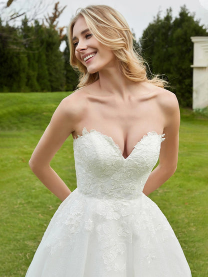 Lace Heart-shaped Collar Strapless Ruched Backless Sweep Train Sweet Elegant Wedding Dress