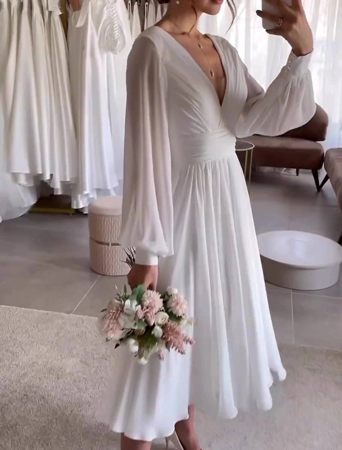 Fall November December Wedding Dresses A-Line V Neck Long Sleeve Length Chiffon Bridal Gowns Pleats Solid Color Little White Simple Dresses