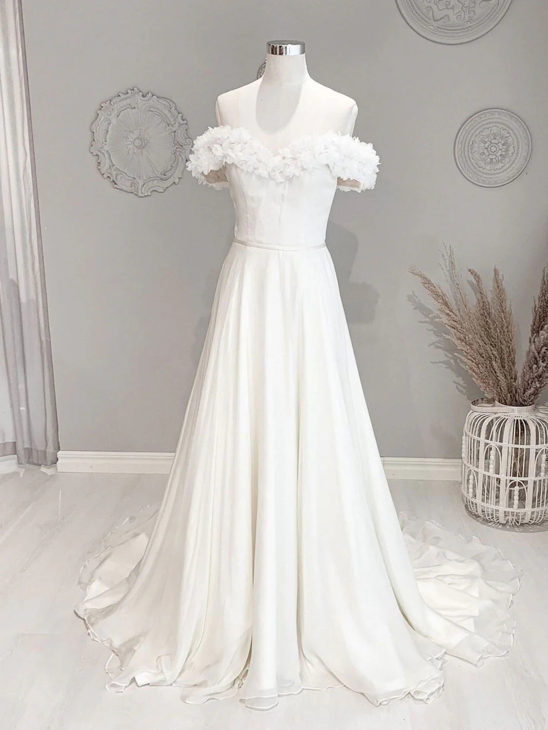 Dignified Wedding Dress Off Shoulder Flowers Beach Long Dress